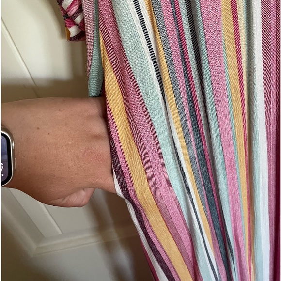 Multi Color Button Up 💜🩵🩷💛 - Picture 4 of 9